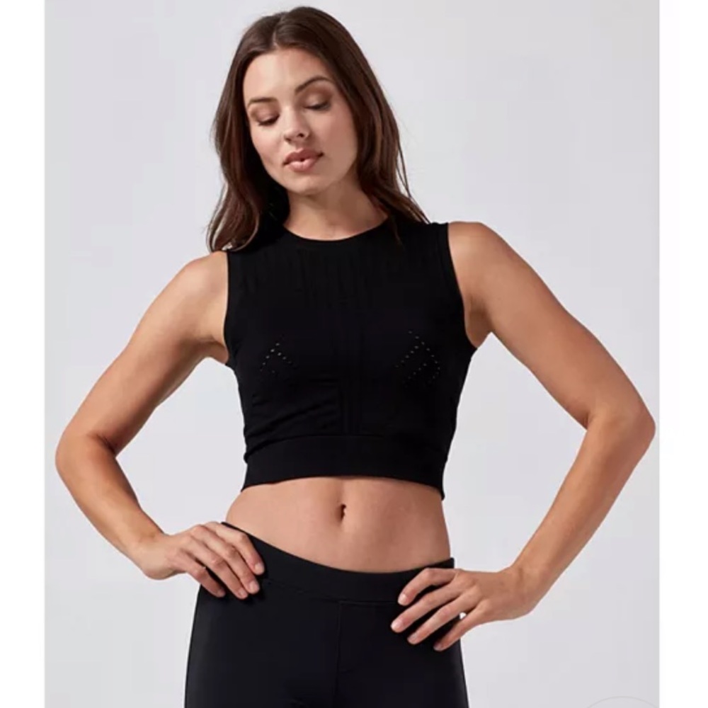 Blanc Noir Infinity Cropped Tank - S